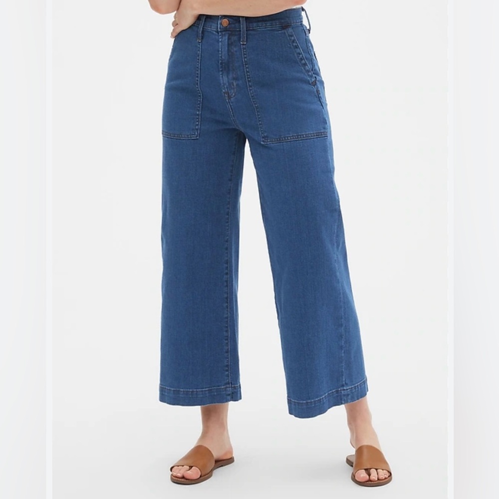 GAP High-Rise Utility Wide-Leg Cropped Jeans